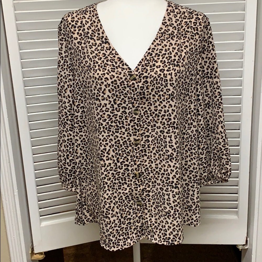 MAURICES Leopard print blouse